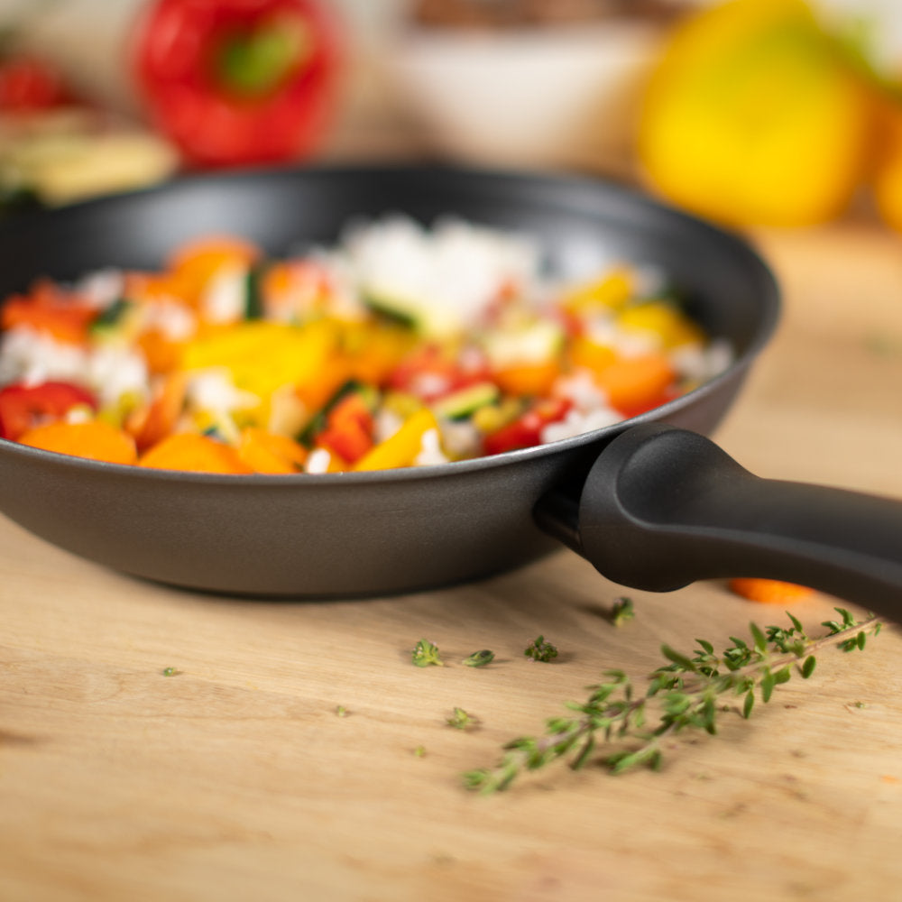 Kuhn Rikon New Life Frying Pan in Use