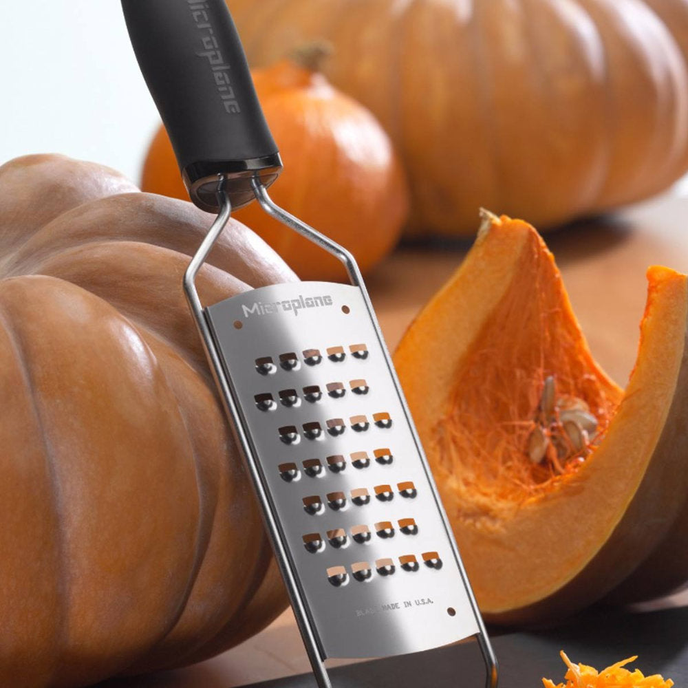 Microplane Gourmet Series Extra Coarse Grater, Black Grating Pumpkin