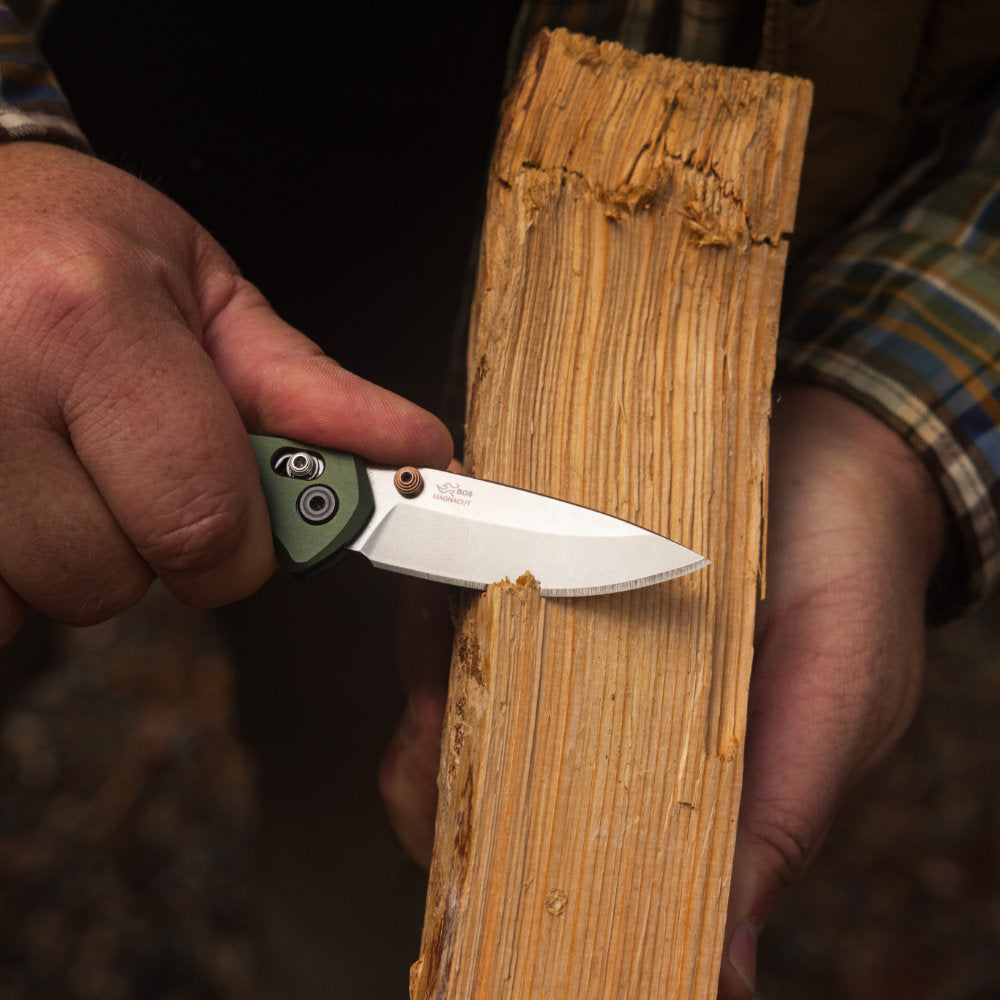 Buck 790 Mini Range Elite Lockblade Knife Carving