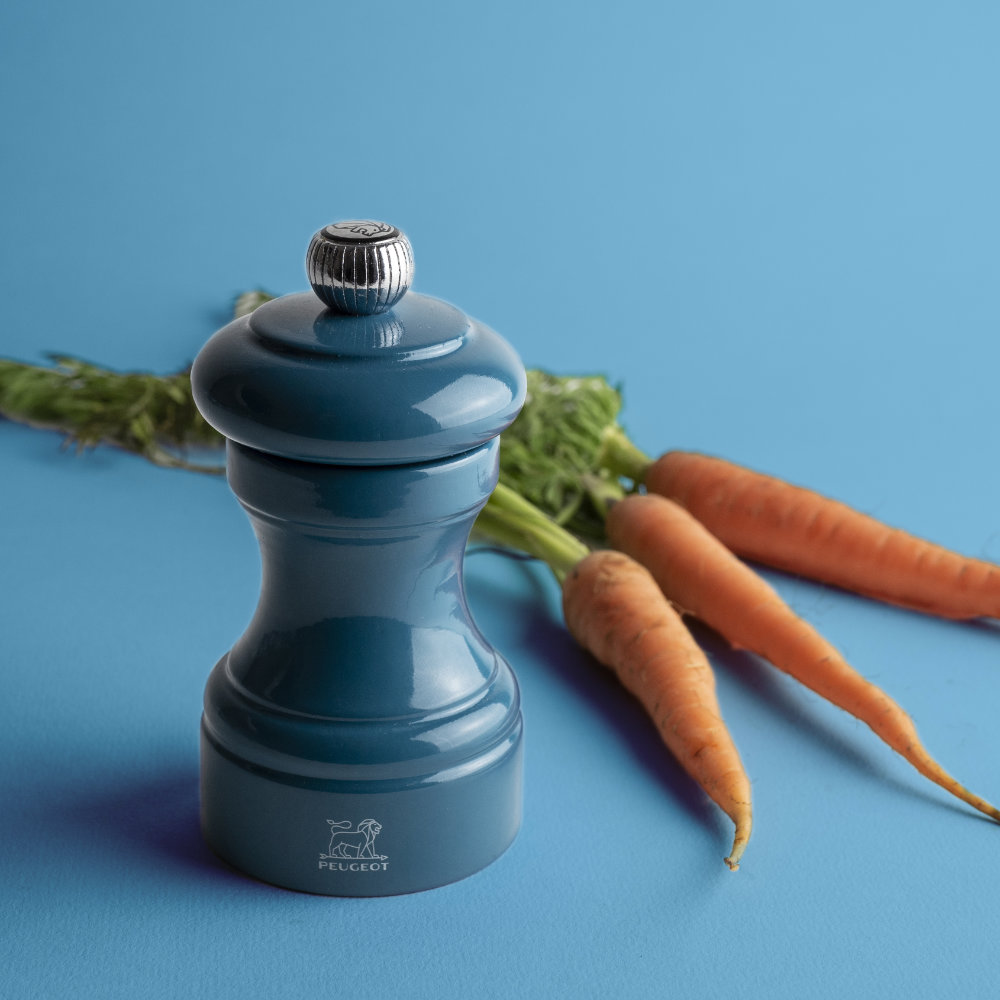 Peugeot Bistrorama 4" Lacquer Pepper Mill Pacific Blue with Carrots
