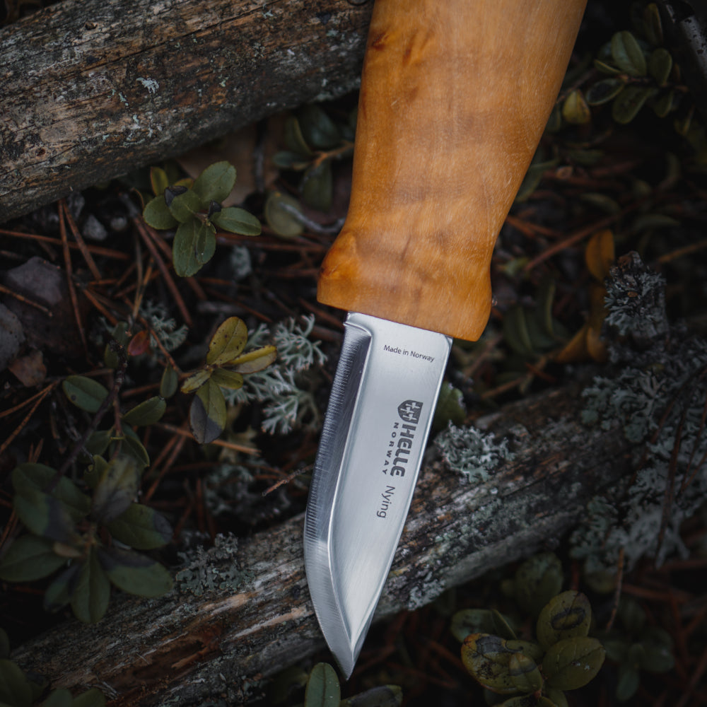 Helle Nying Outdoor Knife with Leather Sheath Blade Detail