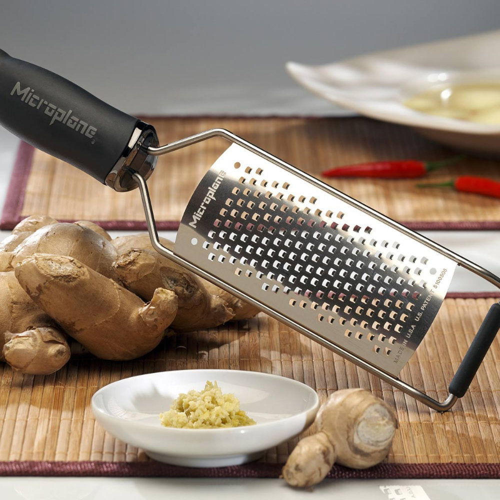 Microplane Gourmet Series Coarse Grater for Ginger, Cheeses, Carrots and More